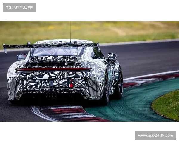 2026年赛车配18英寸窄胎，可持续燃料与混合动力简化