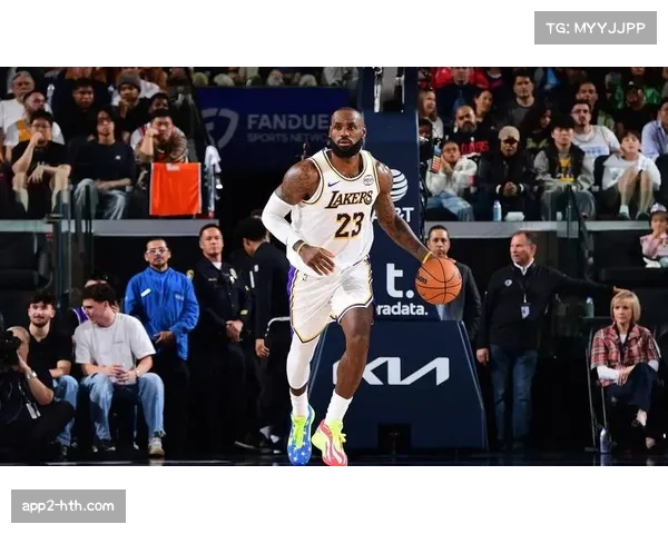 快船对阵太阳半场战报：双方合计出手68次三分，刷新联盟半场纪录